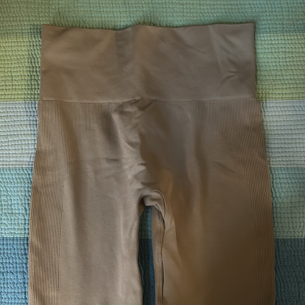 Set Active by Madelyn Cline Leggings Smooth Green Small - Picture 4 of 8